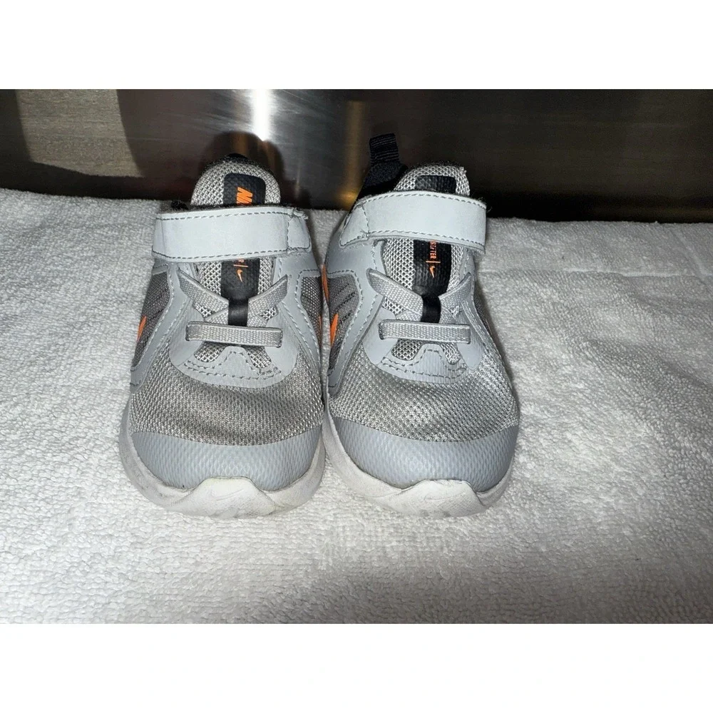 Nike Downshifter 10 Sneakers Boys Toddler Size 5C‎